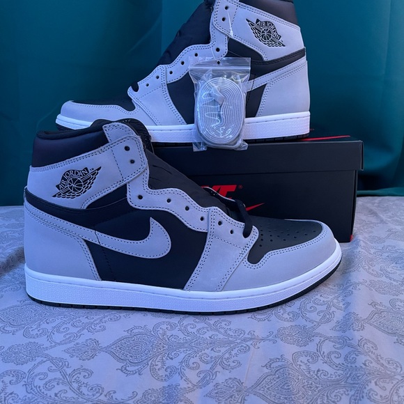 Jordan 1 Shadow High - Picture 3 of 4